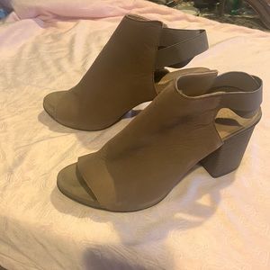 Kenneth Cole Reaction Women’s  Bootie